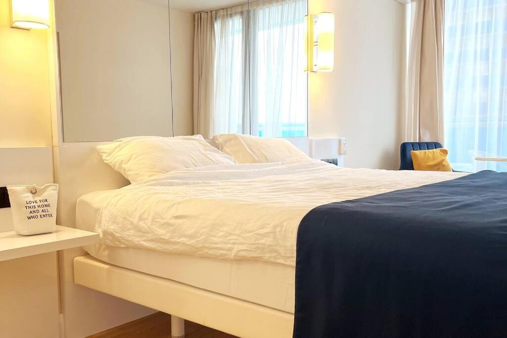 1-Bedroom Studio Apartment In Orbi City - Side Seaview Batoumi Extérieur photo